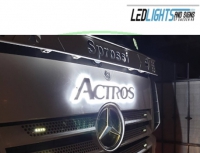 Verlicht ACTROS front logo